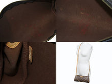 Load image into Gallery viewer, LOUIS VUITTON ルイヴィトン エヴァ ショルダーバッグ M95567 モノグラム ブラウン ゴールド金具 美品 中古 4b002104