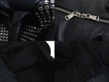 Load image into Gallery viewer, 極美品 YVES SAINT LAURENT イヴサンローラン ハンドバッグ 29233324 レザー ブラック スタッズ シルバー金具 中古 4b002114