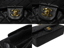 Load image into Gallery viewer, 極美品 CHANEL シャネル マトラッセ25 Wフラップ Wチェーンショルダーバッグ 3番台 ラムスキン ココマーク ブラック ゴールド金具 中古 4b002136