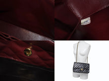 Load image into Gallery viewer, 極美品 CHANEL シャネル マトラッセ25 Wフラップ Wチェーンショルダーバッグ 3番台 ラムスキン ココマーク ブラック ゴールド金具 中古 4b002136