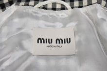 Load image into Gallery viewer, 極美品 MIU MIU ミュウミュウ 22AW ギンガムチェック ショートブルゾン ML919 S231 1209 ブラック ホワイト サイズ36 中古 4b002157