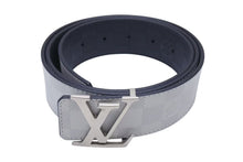 Load image into Gallery viewer, 新品同様 LOUIS VUITTON ルイヴィトン ダミエ サンチュール LVイニシャル M0221 ホワイト ブラック マットシルバー金具 中古 4b002164