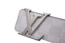 Load image into Gallery viewer, 新品同様 LOUIS VUITTON ルイヴィトン ダミエ サンチュール LVイニシャル M0221 ホワイト ブラック マットシルバー金具 中古 4b002164