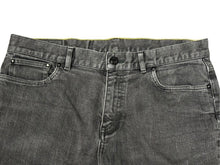 Load image into Gallery viewer, LOUIS VUITTON ルイヴィトン デニムパンツ ヴァージル期 H1D70WDKN ブラック シルバー金具 サイズ34 美品 中古 4b002174