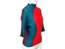 Load image into Gallery viewer, 極美品 ISSEY MIYAKE イッセイミヤケ シェイプドプリーツシャツ IM31FJ638 レッド ブルー ポリエステル サイズ2 中古 4b002204