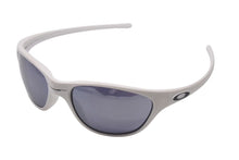 Load image into Gallery viewer, OAKLEY オークリー FROGSKINS フロッグスキン サングラス アイウェア ホワイト グレー アメリカ製 美品 中古 4b002216