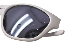 Load image into Gallery viewer, OAKLEY オークリー FROGSKINS フロッグスキン サングラス アイウェア ホワイト グレー アメリカ製 美品 中古 4b002216