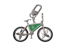 Load image into Gallery viewer, LOUIS VUITTON ルイヴィトン BIJOU DE SAC BIKE ビジューサック バイク チャーム キーホルダー M77148 シルバー グリーン 美品 中古 4b002221