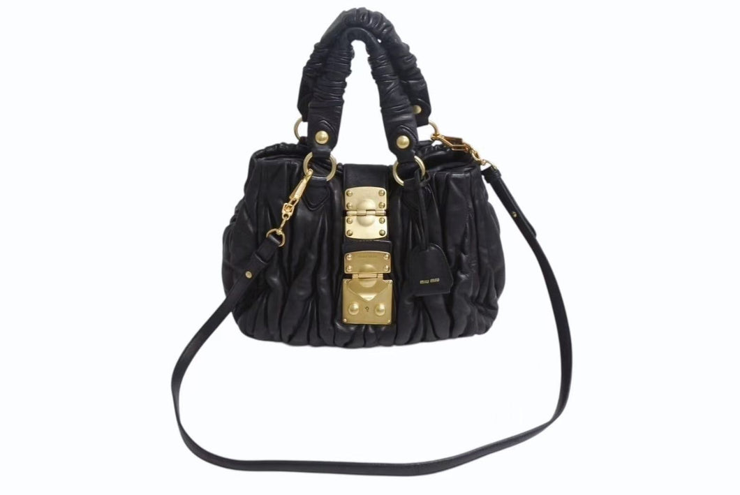 MIUMIU ミュウミュウ 2WAY マテラッセ ショルダーバッグ ハンドバッグ キルティング ブラック レザー ゴールド金具 美品 中古 4b002243