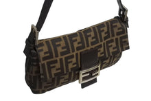 Load image into Gallery viewer, FENDI フェンディ マンマバケット ワンショルダーバッグ 26424 ズッカ柄 ブラウン キャンバス レザー シルバー金具 美品 中古 4b002247