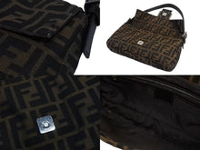 Load image into Gallery viewer, FENDI フェンディ マンマバケット ワンショルダーバッグ 26424 ズッカ柄 ブラウン キャンバス レザー シルバー金具 美品 中古 4b002247