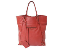 Load image into Gallery viewer, BALENCIAGA バレンシアガ ペーパー トートバッグ 338582 レザー レッド ゴールド金具 美品 中古 4b002255