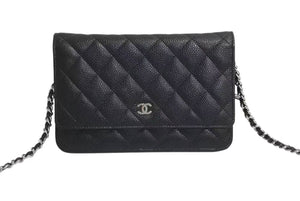 新品同様 CHANEL シャネル チェーンウォレット 長財布 AP0250 23番台 ココマーク キャビアスキン ブラック シルバー金具 中古 4b002263