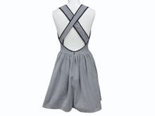 Load image into Gallery viewer, 極美品 MIUMIU ミュウミュウ フレアワンピース MJA740 サイズXS バッククロス イタリア製 ポリアミド ブラック ホワイト 中古 4b002362