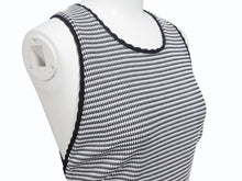 Load image into Gallery viewer, 極美品 MIUMIU ミュウミュウ フレアワンピース MJA740 サイズXS バッククロス イタリア製 ポリアミド ブラック ホワイト 中古 4b002362