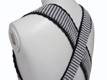 Load image into Gallery viewer, 極美品 MIUMIU ミュウミュウ フレアワンピース MJA740 サイズXS バッククロス イタリア製 ポリアミド ブラック ホワイト 中古 4b002362