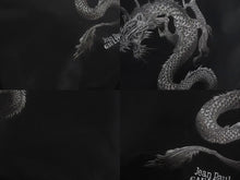Load image into Gallery viewer, Jean Paul Gaultier ジャンポールゴルチェ ハンドバッグ ドラゴン タトゥー ブラック グレー ナイロン シルバー金具 龍 良品 中古 4b002366