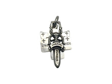 画像をギャラリービューアに読み込む, CHROME HEARTS クロムハーツ 3 TRINKETS スリートリンケッツ ペンダントチャーム 重量約24.0g・925刻印 シルバー925 美品 中古 4b002371 