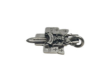 画像をギャラリービューアに読み込む, CHROME HEARTS クロムハーツ 3 TRINKETS スリートリンケッツ ペンダントチャーム 重量約24.0g・925刻印 シルバー925 美品 中古 4b002371 