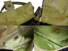 Load image into Gallery viewer, FENDI フェンディ ビーズ刺繍 マンマバケット ワンショルダーバッグ 26424 ブラック マルチカラー グリーン シルバー金具 ロゴ 美品 中古 4b002378