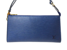 Load image into Gallery viewer, 極美品 LOUIS VUITTON ルイヴィトン ポシェット アクセソワール ワンショルダーバッグ M52945 エピ レザー ブルー 中古 4b002406