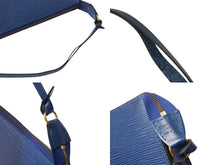 Load image into Gallery viewer, 極美品 LOUIS VUITTON ルイヴィトン ポシェット アクセソワール ワンショルダーバッグ M52945 エピ レザー ブルー 中古 4b002406