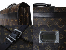 Load image into Gallery viewer, LOUIS VUITTON ルイヴィトン ラリー ビジネスバッグ ブリーフケース M92292 モノグラム マカサー ブラウン シルバー金具 美品 中古 4b002423