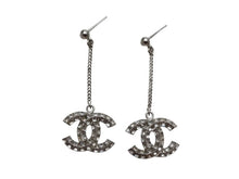 Load image into Gallery viewer, 新品未使用 CHANEL シャネル チェーンピアス 重量約11.0g B19V刻印 メタル ラインストーン シルバー クリア 両耳用 ぶら下がり 中古 4c071430