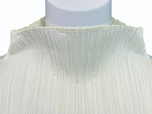 Load image into Gallery viewer, ISSEY MIYAKE イッセイミヤケ PLEATS PLEASE プリーツプリーズ 半袖トップス PP05-JK007 サイズ3 イエロー 美品 中古 4b002482