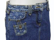 Load image into Gallery viewer, LOUIS VUITTON ルイヴィトン ショートパンツ モノグラム ブルー コットン デニム サイズ34 WMSK01CF7 美品 中古 4b002485