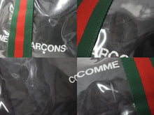 Load image into Gallery viewer, GUCCI×COMME des GARCONS グッチ コムデギャルソン ビニールトートバッグ od-k221 ポリウレタン クラフト紙 ブラック マルチカラー 美品 中古 4b002491