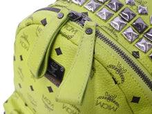 Load image into Gallery viewer, MCM エム・シー・エム スタークバックパック ミディアム MWK2SVE12GI001 ライトグリーン レザー ポリウレタン スタッズ 美品 中古 4b002492