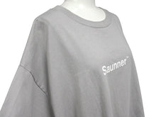 Load image into Gallery viewer, TTNE ティーティーエヌイー SaunnerTM Logo ロゴプリント サウナー 半袖Ｔシャツ グレー コットン サイズXL 美品 中古 4b002529