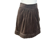 Load image into Gallery viewer, Christian Dior クリスチャンディオール スカート ブラウン カナージュ キルティング ベロア 12A 美品 中古 4b002536