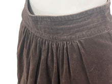 Load image into Gallery viewer, Christian Dior クリスチャンディオール スカート ブラウン カナージュ キルティング ベロア 12A 美品 中古 4b002536