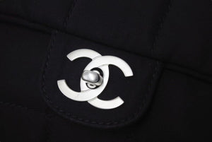 CHANEL シャネル チョコバー チェーンショルダーバッグ マトラッセ 8番台 ターンロック ナイロン ブラック 美品 中古 4b002570