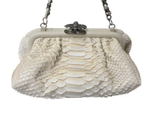 Load image into Gallery viewer, 極美品 CHANEL シャネル チェーンハンドバッグ 14番台 ココマーク ホワイト系 アンティークシルバー金具 中古 4b002586