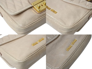 MIUMIU ミュウミュウ ショルダーバッグ ベージュ レザー ゴールド金具 チャーム付き ブランドロゴ刻印 236 美品 中古 4b002617