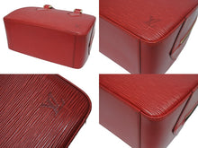 Load image into Gallery viewer, LOUIS VUITTON ルイヴィトン ポンヌフ ハンドバッグ M52057 エピ レザー レッド ゴールド金具 美品 中古 4b002621