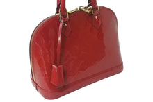 Load image into Gallery viewer, LOUIS VUITTON ルイヴィトン アルマPM ハンドバッグ M90096 モノグラム ヴェルニ レッド ゴールド金具 美品 中古 4b002636