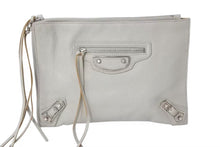 Load image into Gallery viewer, BALENCIAGA バレンシアガ メタルエッジ クラッチバッグ 390174 グレー レザー シルバー金具 手持ち ポーチ 美品 中古 4b002642