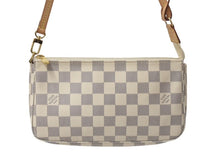 Load image into Gallery viewer, 極美品 LOUISVUITTON ルイヴィトン ポシェットアクセソワール 化粧 アクセサリーポーチ ダミエアズール ホワイト N41207 中古 4b002654