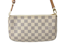 Load image into Gallery viewer, 極美品 LOUISVUITTON ルイヴィトン ポシェットアクセソワール 化粧 アクセサリーポーチ ダミエアズール ホワイト N41207 中古 4b002654