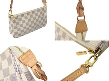Load image into Gallery viewer, 極美品 LOUISVUITTON ルイヴィトン ポシェットアクセソワール 化粧 アクセサリーポーチ ダミエアズール ホワイト N41207 中古 4b002654