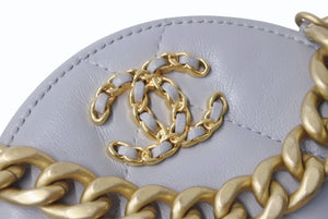 極美品 CHANEL シャネル ショルダーバッグ シャネル19 ラウンド ホワイト ラムスキン 29番台 ゴールド、シルバー金具 29495568 中古 4b002656
