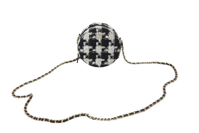 極美品 CHANEL シャネル ラウンド チェーンショルダーバッグ AP0245 29番台 シャネル19 ココマーク ツイード ホワイト ブラック 中古 4b002661