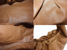 Load image into Gallery viewer, 極美品 BOTTEGAVENETA ボッテガヴェネタ ザショルダーポーチ オウレンティ ショルダーバック ワンショルダー ブラウン レザー 中古 4b002690