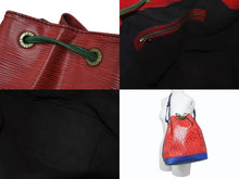 Load image into Gallery viewer, LOUIS VUITTON ルイヴィトン エピ ノエ トリコロール 巾着ショルダーバッグ M44084 マルチカラー レザー ゴールド金具 良品 中古 4b002719
