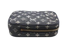 Load image into Gallery viewer, 極美品 LOUIS VUITTON ルイヴィトン モノグラム ミニ ウス ディジタル デジカメケース ポーチ M92066 グレー ネイビー 中古 4b002720