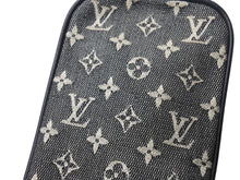 Load image into Gallery viewer, 極美品 LOUIS VUITTON ルイヴィトン モノグラム ミニ ウス ディジタル デジカメケース ポーチ M92066 グレー ネイビー 中古 4b002720
